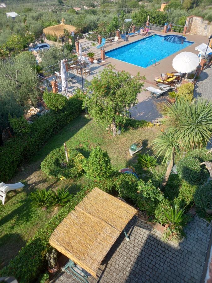 Le Capanne Di Villa Margherita Sonnino Экстерьер фото