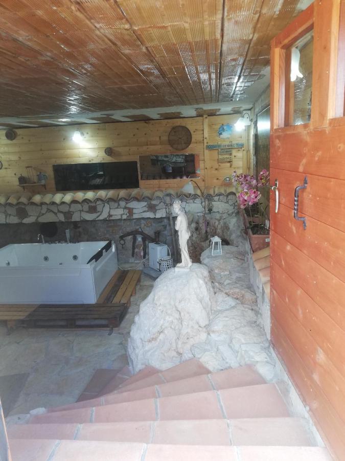 Le Capanne Di Villa Margherita Sonnino Экстерьер фото