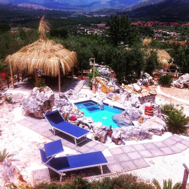 Le Capanne Di Villa Margherita Sonnino Экстерьер фото
