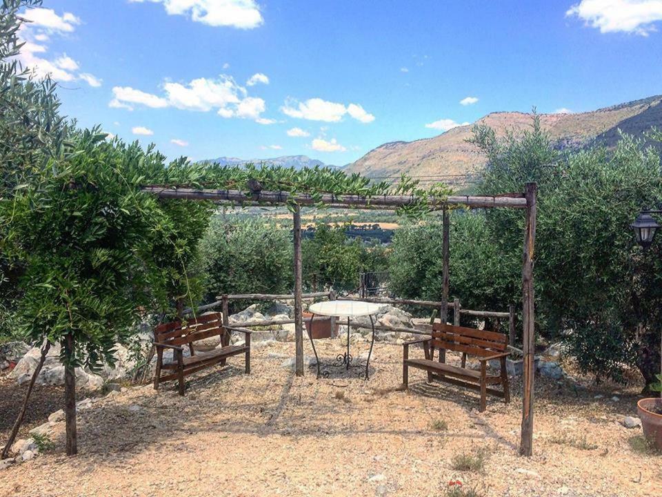 Le Capanne Di Villa Margherita Sonnino Экстерьер фото