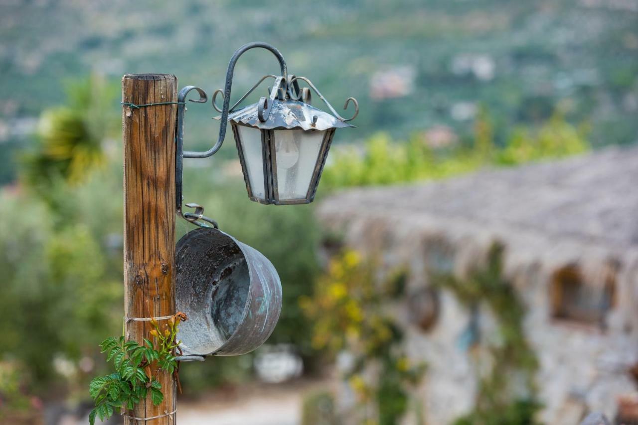 Le Capanne Di Villa Margherita Sonnino Экстерьер фото