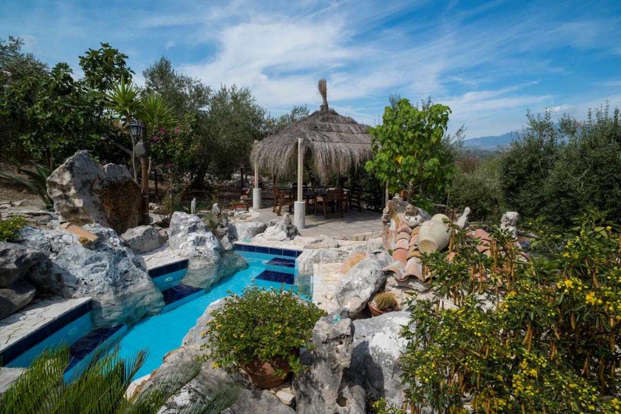 Le Capanne Di Villa Margherita Sonnino Экстерьер фото