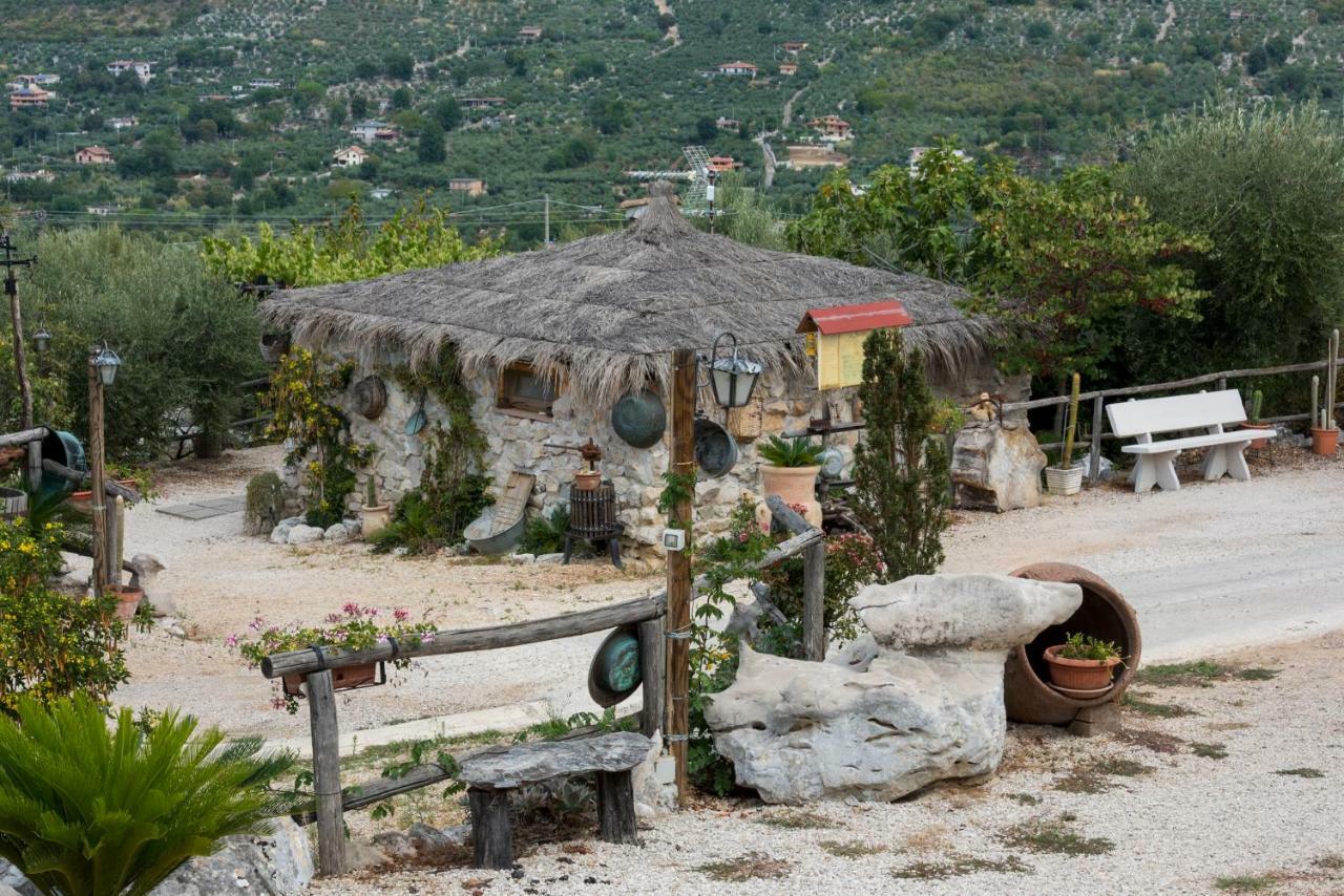 Le Capanne Di Villa Margherita Sonnino Экстерьер фото