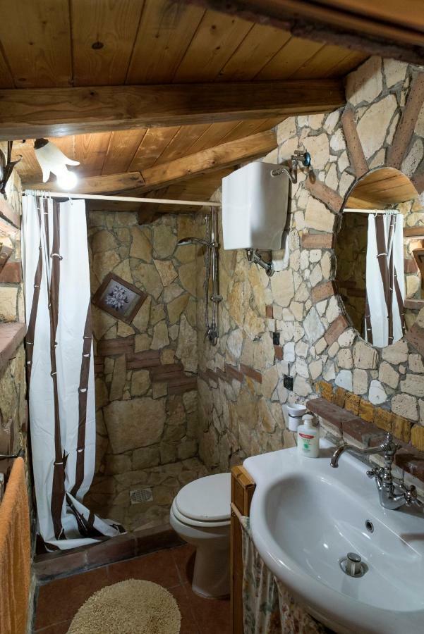 Le Capanne Di Villa Margherita Sonnino Экстерьер фото
